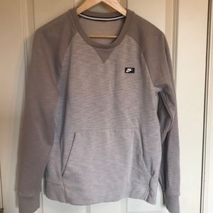 Men’s Nike sweatshirt